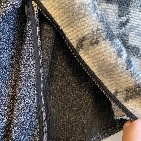 Dolan Marled/Houndstooth Knit Side Zipper Sweater - Picture 4 of 13